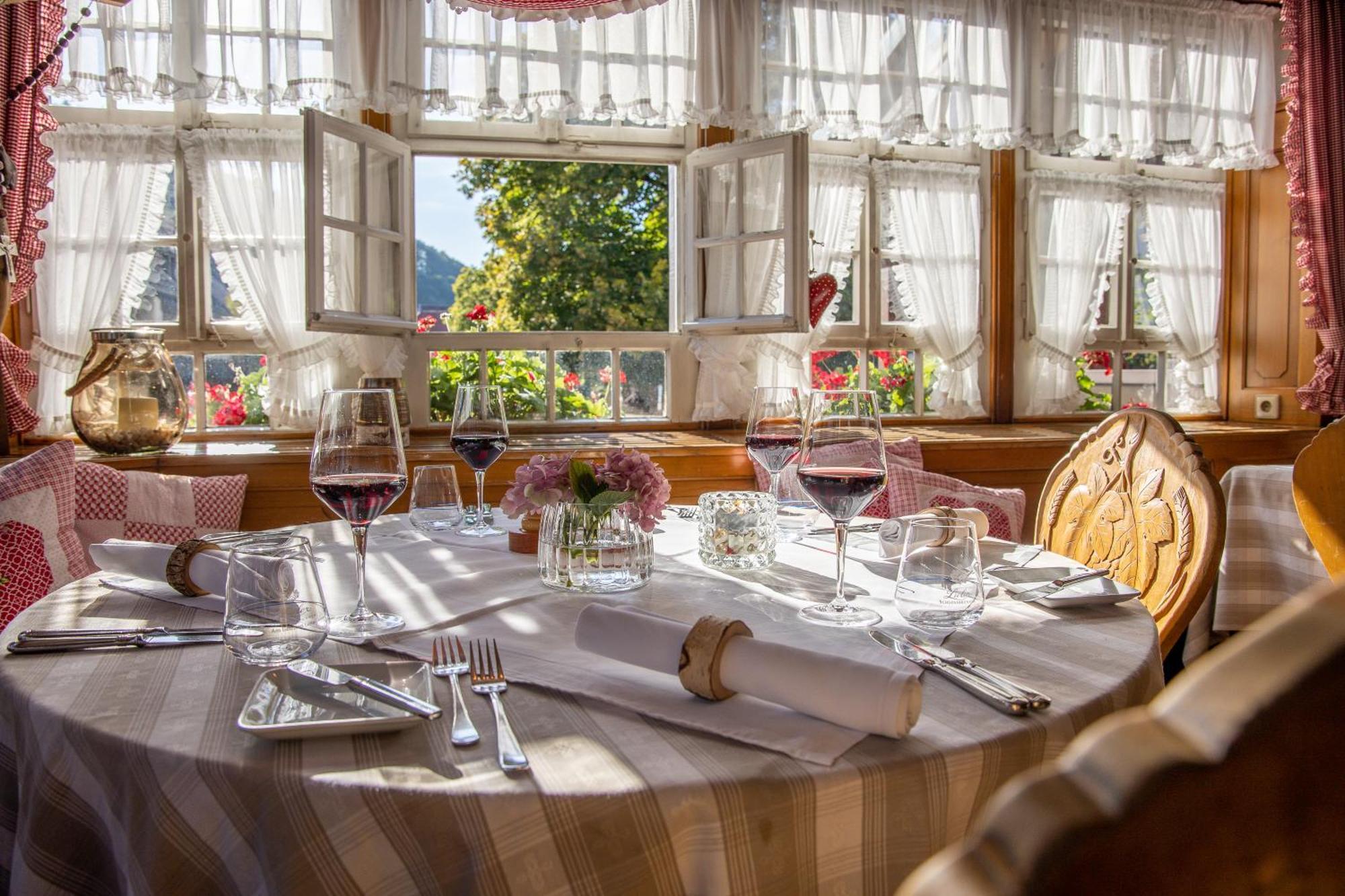 Hotel-Gasthaus Goldener Engel Glottertal Ngoại thất bức ảnh