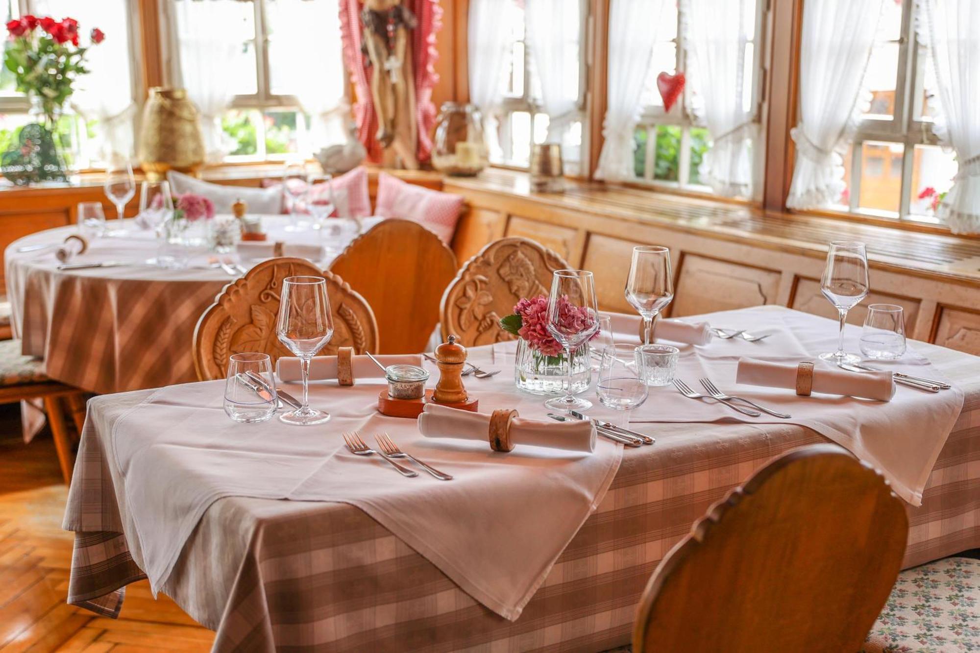 Hotel-Gasthaus Goldener Engel Glottertal Ngoại thất bức ảnh