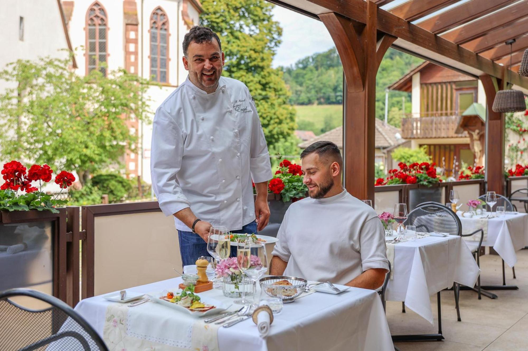 Hotel-Gasthaus Goldener Engel Glottertal Ngoại thất bức ảnh