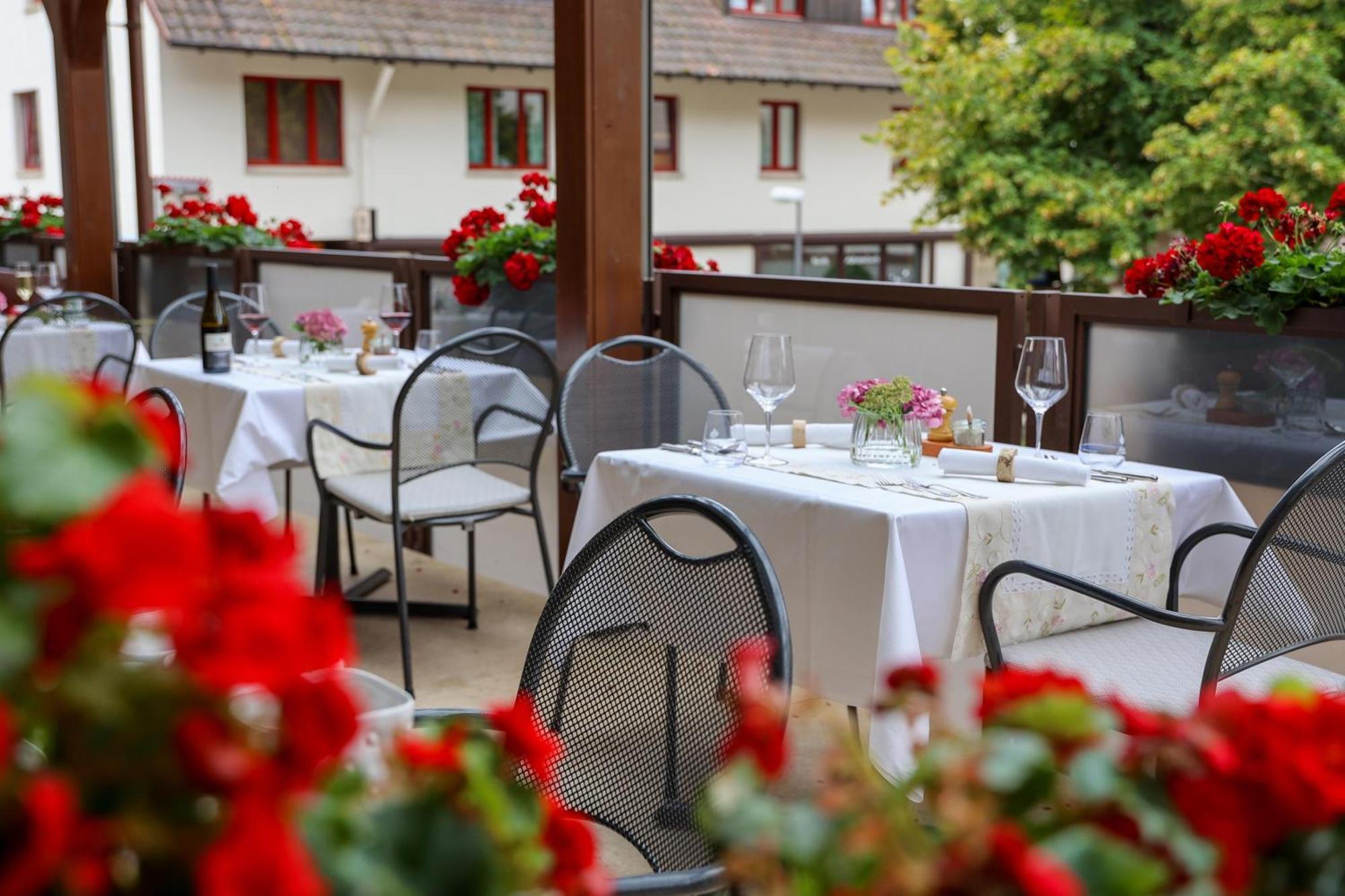 Hotel-Gasthaus Goldener Engel Glottertal Ngoại thất bức ảnh