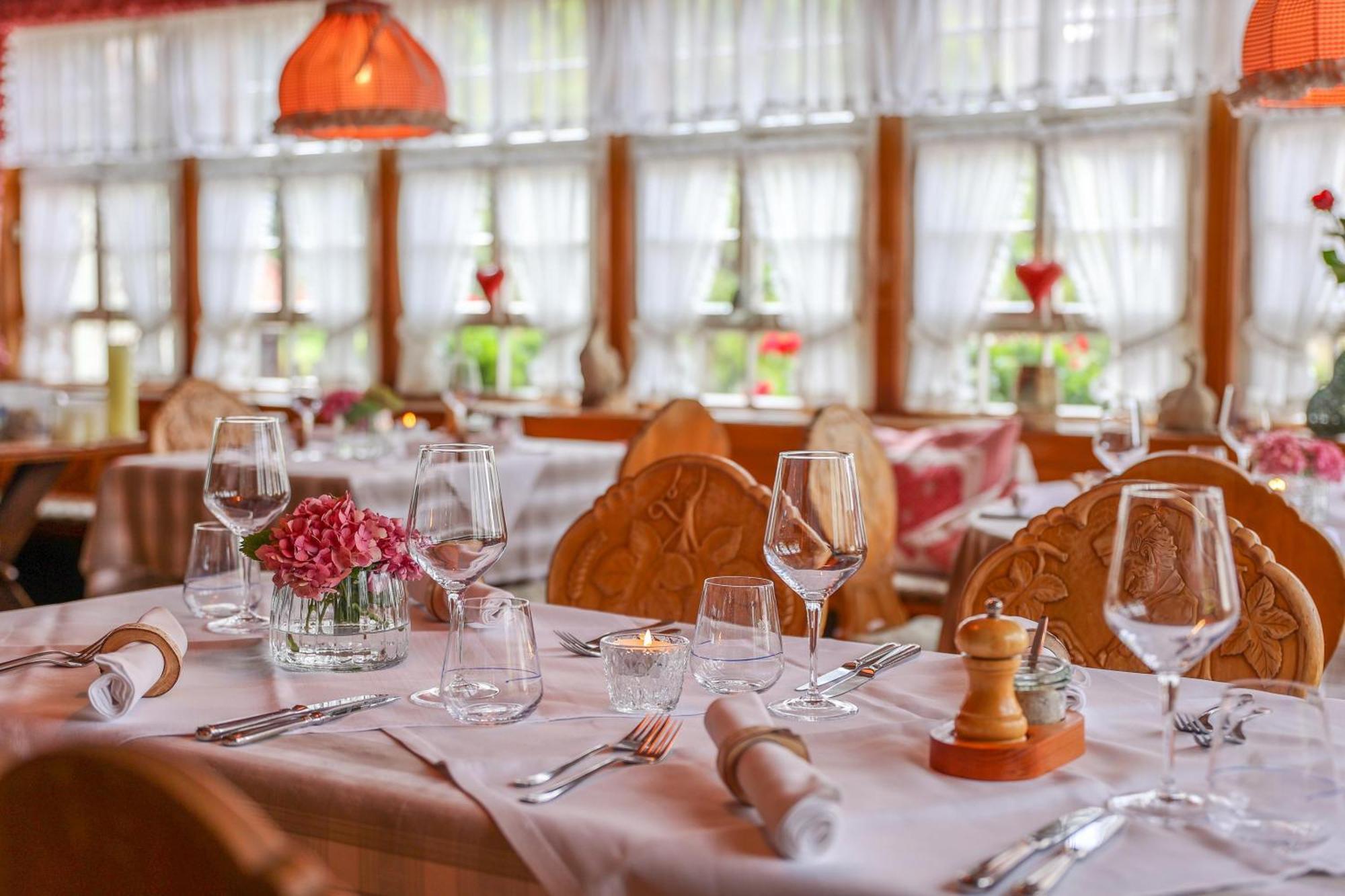 Hotel-Gasthaus Goldener Engel Glottertal Ngoại thất bức ảnh