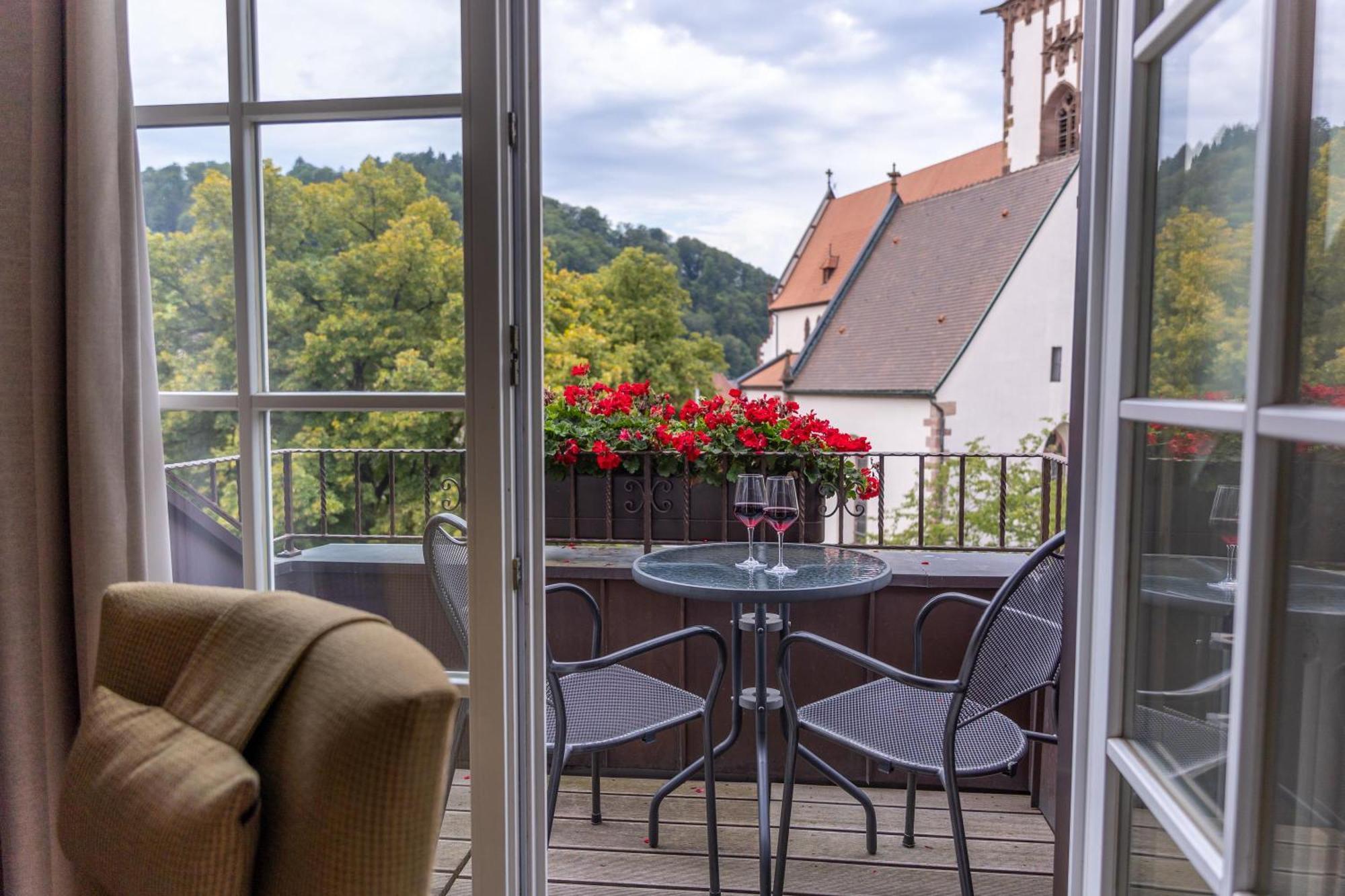 Hotel-Gasthaus Goldener Engel Glottertal Ngoại thất bức ảnh