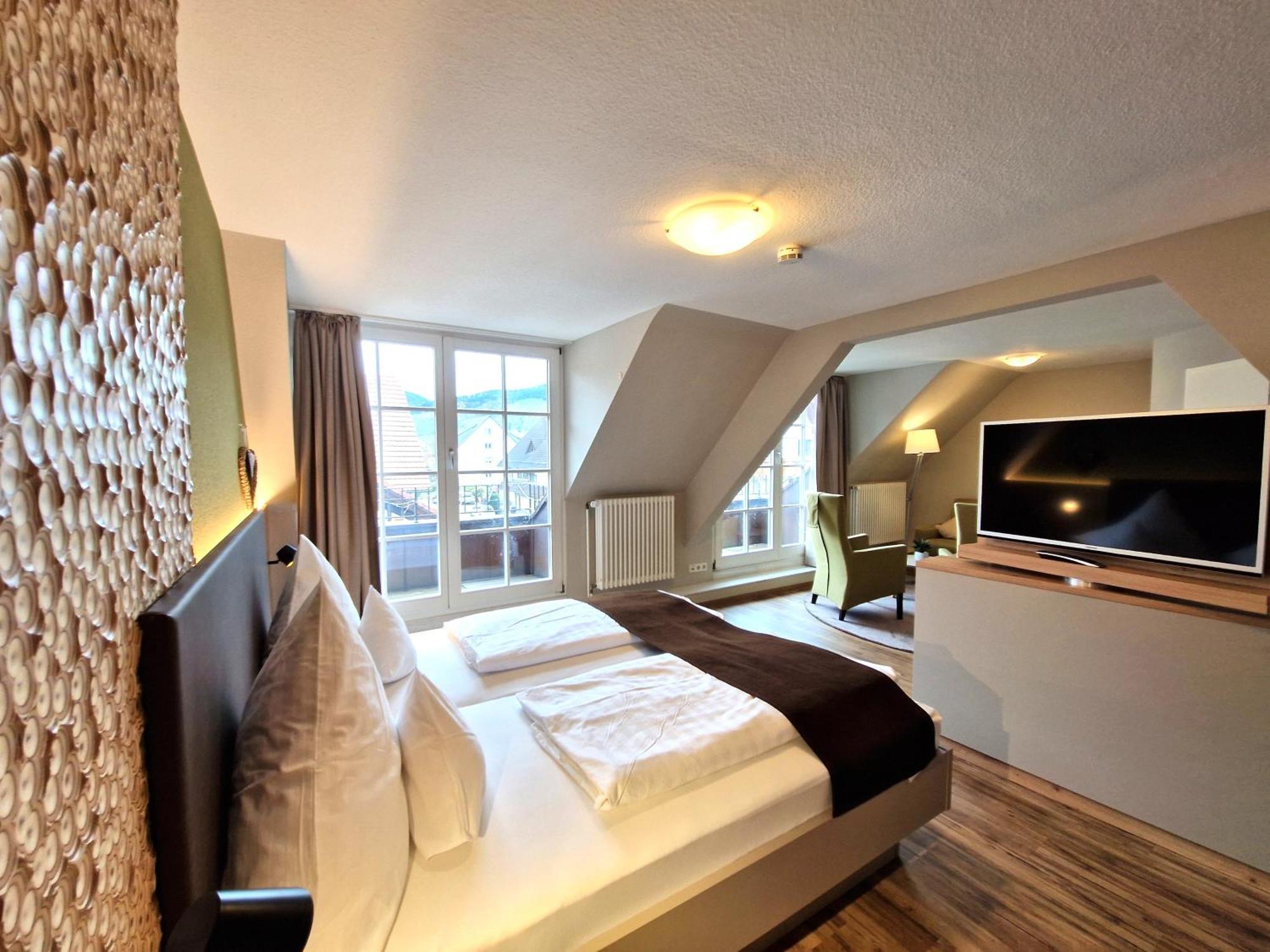 Hotel-Gasthaus Goldener Engel Glottertal Ngoại thất bức ảnh