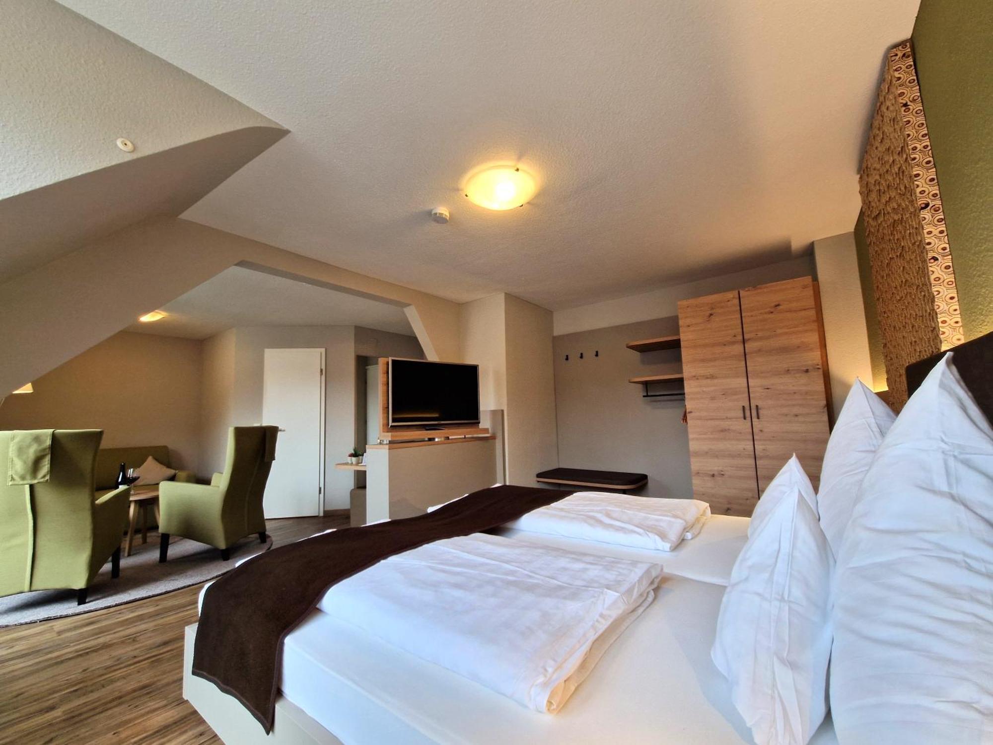 Hotel-Gasthaus Goldener Engel Glottertal Ngoại thất bức ảnh
