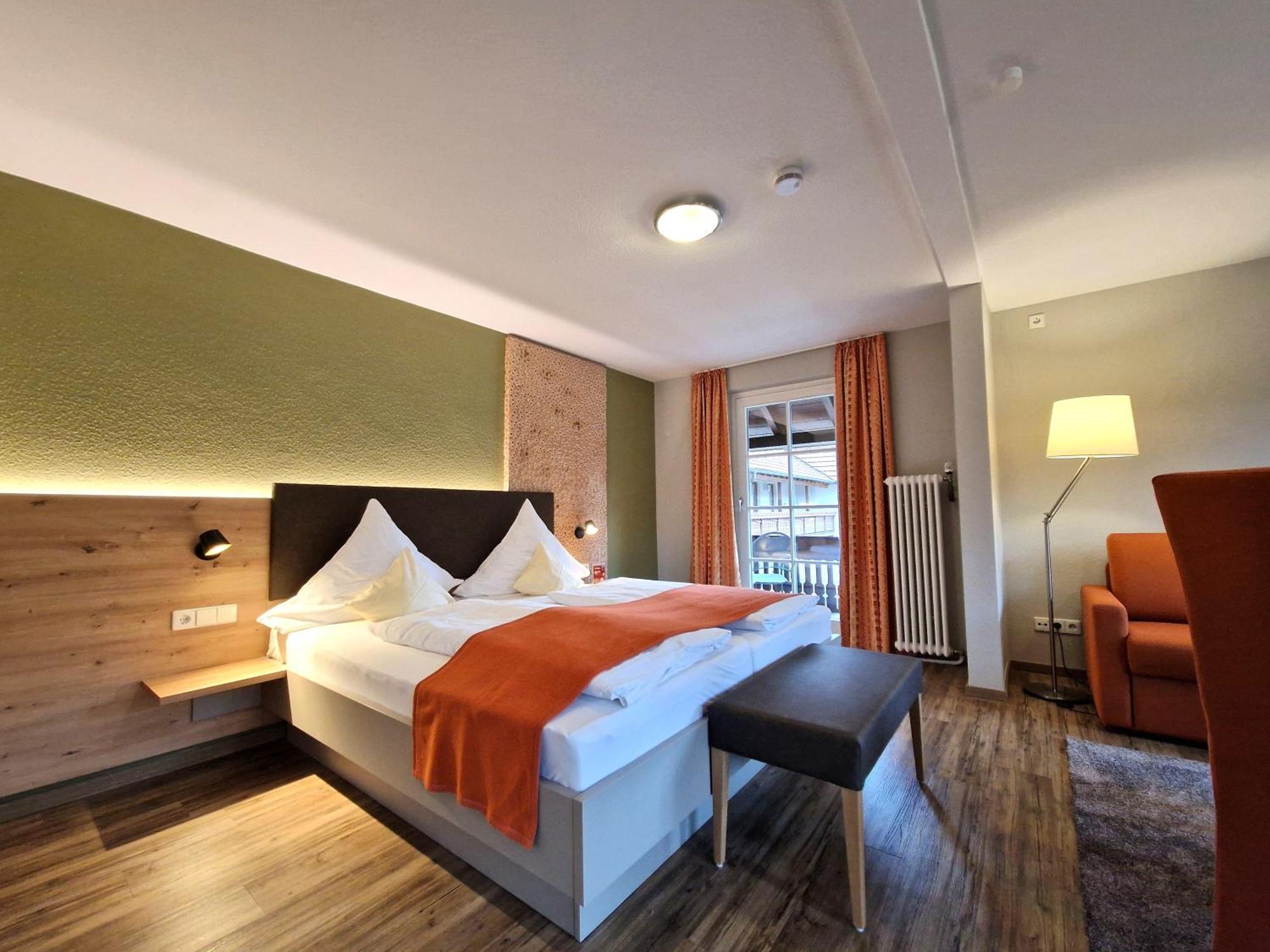 Hotel-Gasthaus Goldener Engel Glottertal Ngoại thất bức ảnh
