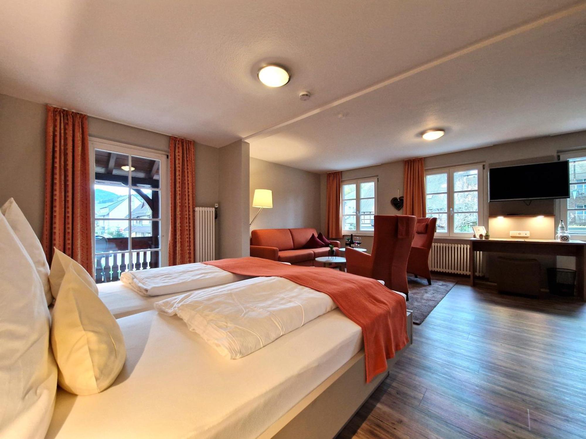 Hotel-Gasthaus Goldener Engel Glottertal Ngoại thất bức ảnh