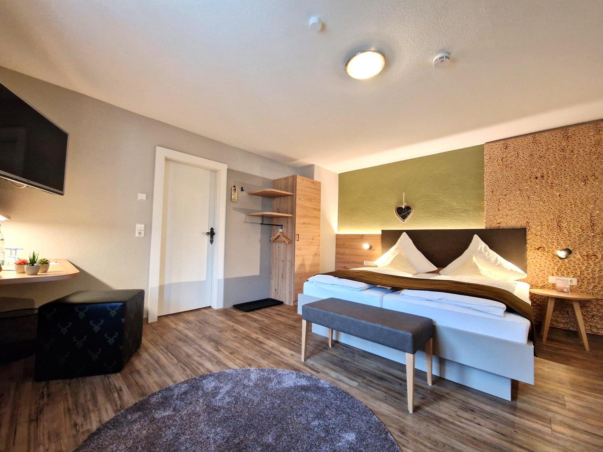 Hotel-Gasthaus Goldener Engel Glottertal Ngoại thất bức ảnh