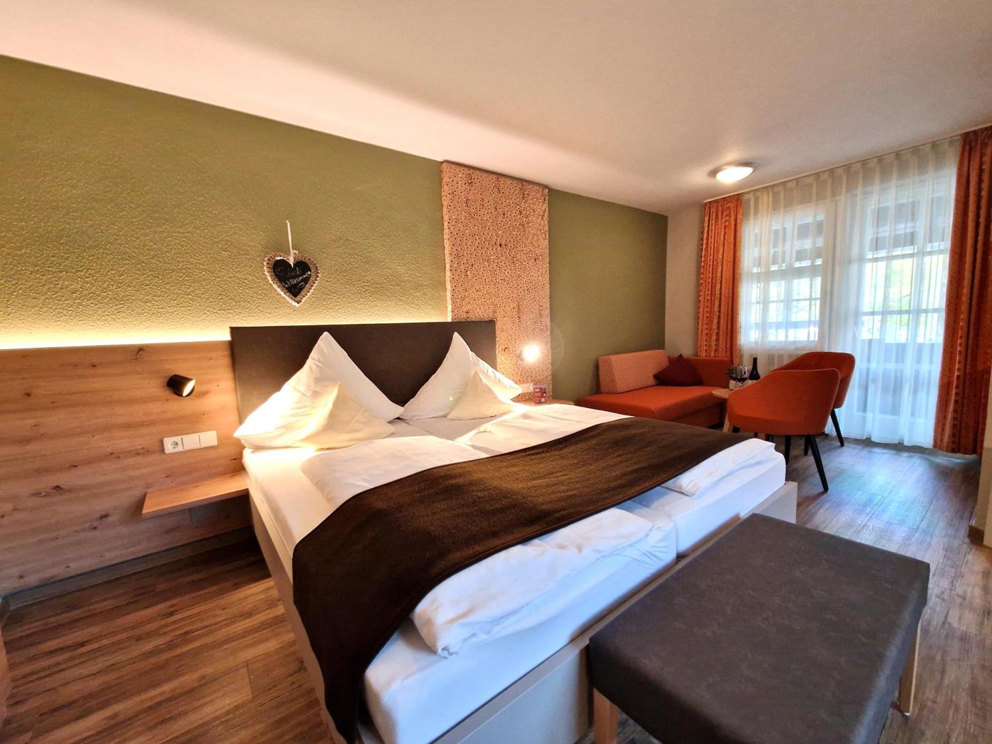 Hotel-Gasthaus Goldener Engel Glottertal Ngoại thất bức ảnh