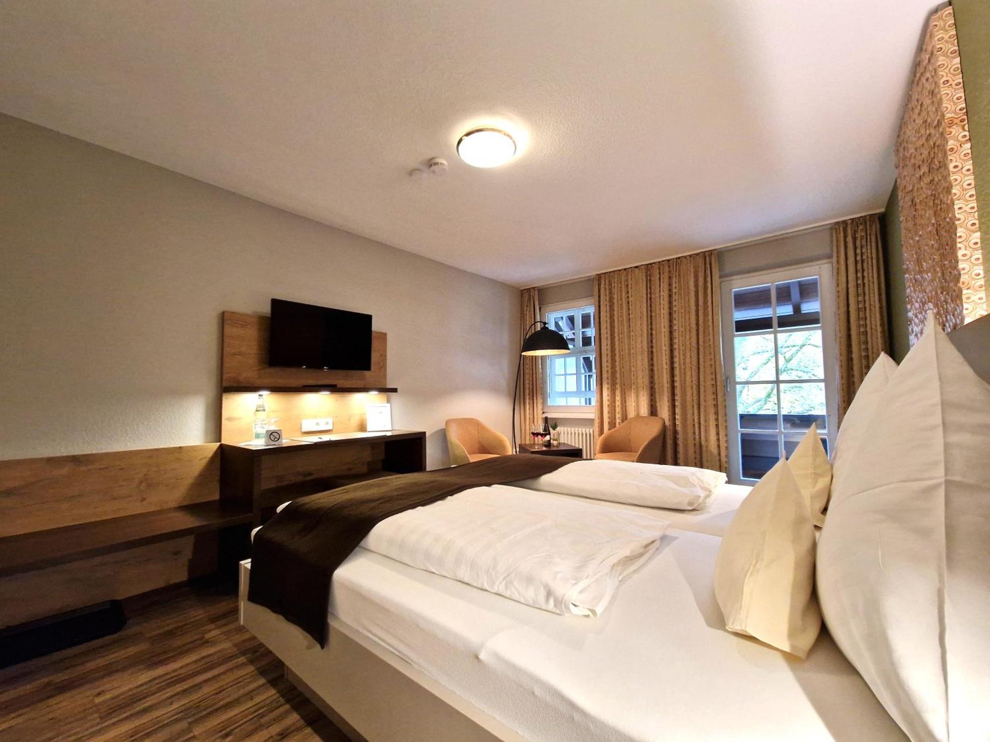 Hotel-Gasthaus Goldener Engel Glottertal Ngoại thất bức ảnh